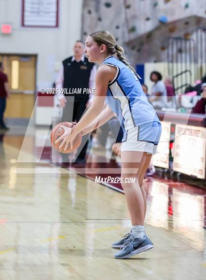 Thumbnail 3 in Saugerties vs. Warwick (Coaches vs Cancer Tournament) photogallery.