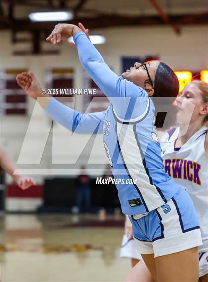 Thumbnail 2 in Saugerties vs. Warwick (Coaches vs Cancer Tournament) photogallery.