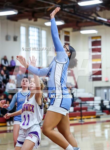 Thumbnail 3 in Saugerties vs. Warwick (Coaches vs Cancer Tournament) photogallery.