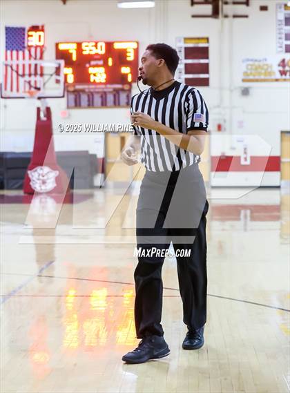 Thumbnail 2 in Saugerties vs. Warwick (Coaches vs Cancer Tournament) photogallery.