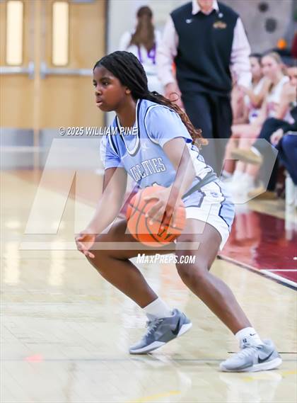 Thumbnail 2 in Saugerties vs. Warwick (Coaches vs Cancer Tournament) photogallery.