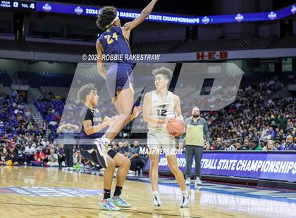 Thumbnail 2 in Plano East vs. Stony Point (UIL 6A Basketball Final) photogallery.