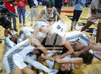 Thumbnail 1 in Plano East vs. Stony Point (UIL 6A Basketball Final) photogallery.
