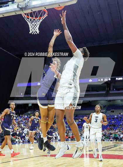 Thumbnail 3 in Plano East vs. Stony Point (UIL 6A Basketball Final) photogallery.