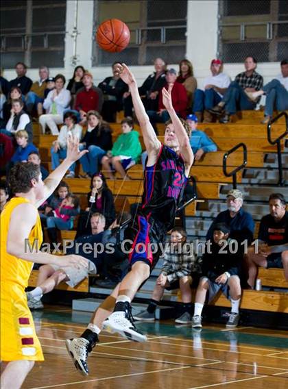 Thumbnail 2 in San Marcos vs. Clovis West (Santa Barbara Holiday Classic) photogallery.