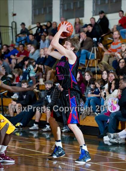 Thumbnail 3 in San Marcos vs. Clovis West (Santa Barbara Holiday Classic) photogallery.