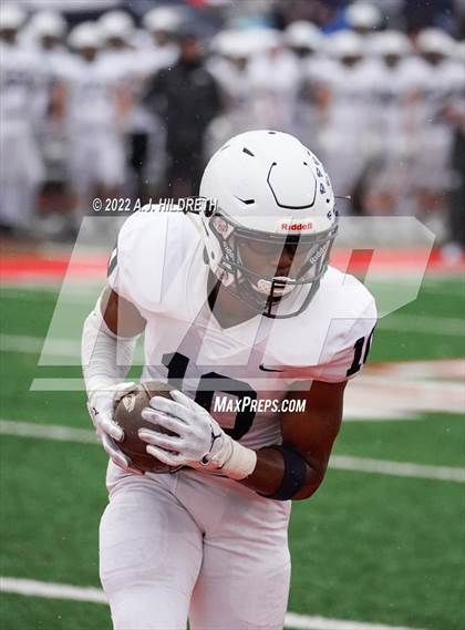 Thumbnail 1 in Maize vs. Mill Valley (KSHSAA 5A State Final) photogallery.