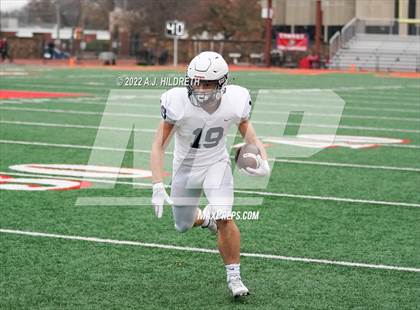 Thumbnail 3 in Maize vs. Mill Valley (KSHSAA 5A State Final) photogallery.