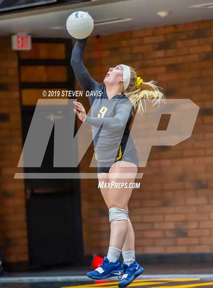 Thumbnail 1 in Maricopa vs Gilbert photogallery.