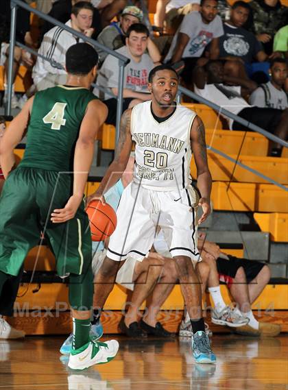 Thumbnail 2 in Neumann-Goretti vs. St. Vincent-St. Mary (City of Palms Classic) photogallery.
