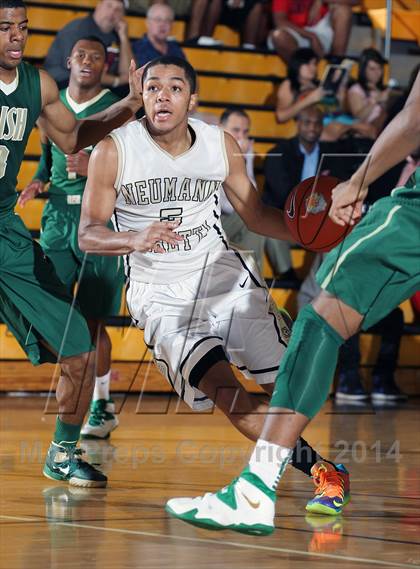 Thumbnail 3 in Neumann-Goretti vs. St. Vincent-St. Mary (City of Palms Classic) photogallery.