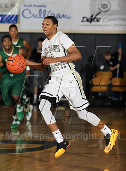 Thumbnail 2 in Neumann-Goretti vs. St. Vincent-St. Mary (City of Palms Classic) photogallery.