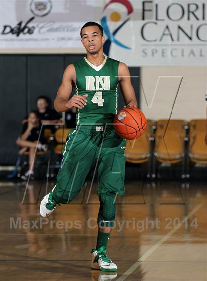 Thumbnail 3 in Neumann-Goretti vs. St. Vincent-St. Mary (City of Palms Classic) photogallery.