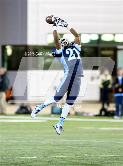 Thumbnail 1 in Valley Christian vs. Madison (CIF D2-AA State Championship) photogallery.