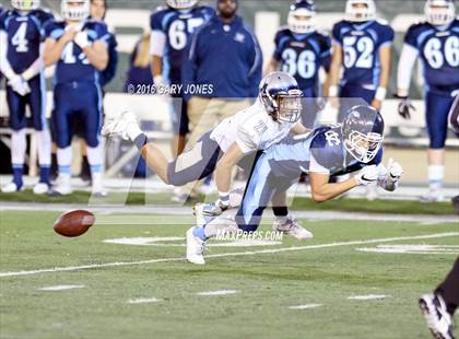 Thumbnail 3 in Valley Christian vs. Madison (CIF D2-AA State Championship) photogallery.