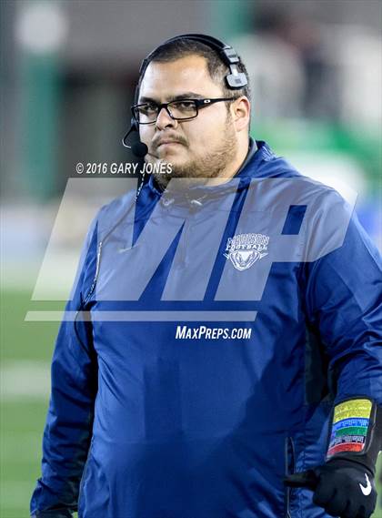 Thumbnail 3 in Valley Christian vs. Madison (CIF D2-AA State Championship) photogallery.