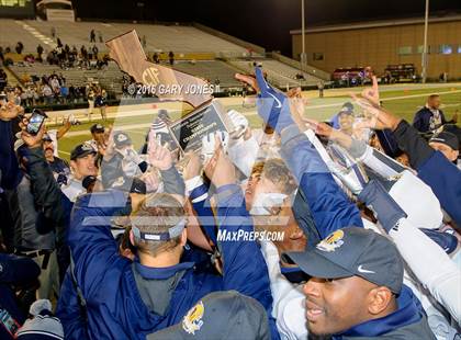 Thumbnail 3 in Valley Christian vs. Madison (CIF D2-AA State Championship) photogallery.