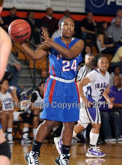 Thumbnail 3 in Christian Brothers vs. Sacramento (CIF SJS D3 Playoffs) photogallery.