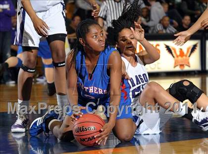 Thumbnail 3 in Christian Brothers vs. Sacramento (CIF SJS D3 Playoffs) photogallery.