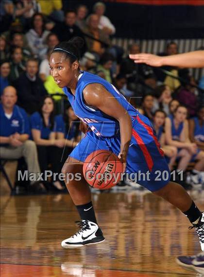 Thumbnail 3 in Christian Brothers vs. Sacramento (CIF SJS D3 Playoffs) photogallery.