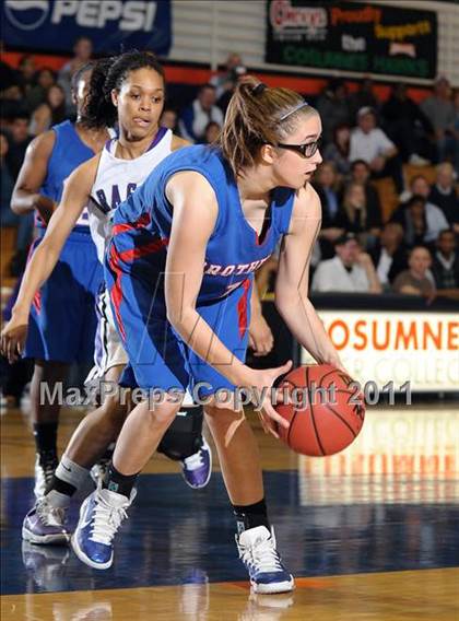 Thumbnail 1 in Christian Brothers vs. Sacramento (CIF SJS D3 Playoffs) photogallery.