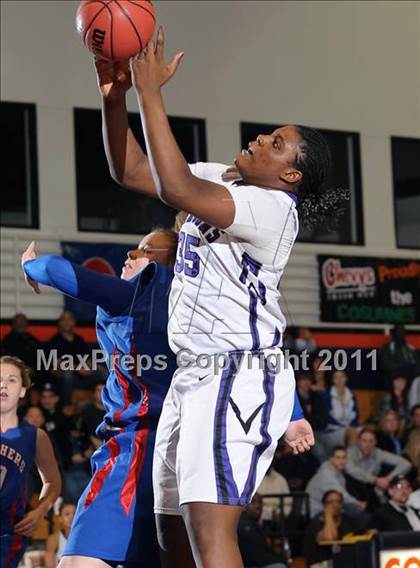 Thumbnail 3 in Christian Brothers vs. Sacramento (CIF SJS D3 Playoffs) photogallery.