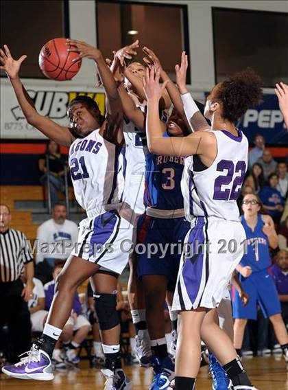 Thumbnail 1 in Christian Brothers vs. Sacramento (CIF SJS D3 Playoffs) photogallery.