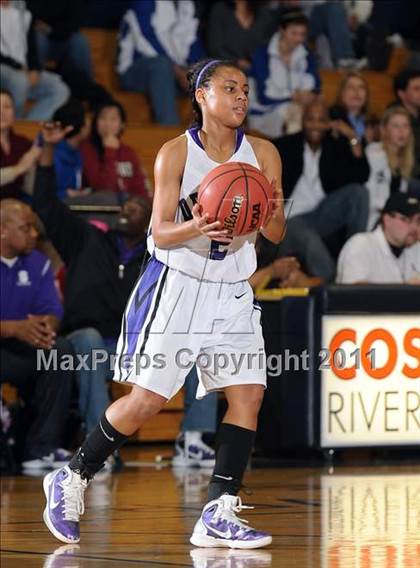 Thumbnail 1 in Christian Brothers vs. Sacramento (CIF SJS D3 Playoffs) photogallery.