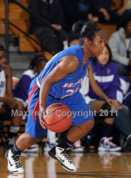 Thumbnail 3 in Christian Brothers vs. Sacramento (CIF SJS D3 Playoffs) photogallery.