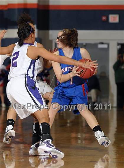Thumbnail 3 in Christian Brothers vs. Sacramento (CIF SJS D3 Playoffs) photogallery.
