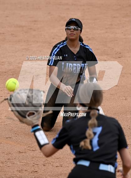 Thumbnail 2 in Liberty vs. Irvine (CIF-SS D5 Final) photogallery.