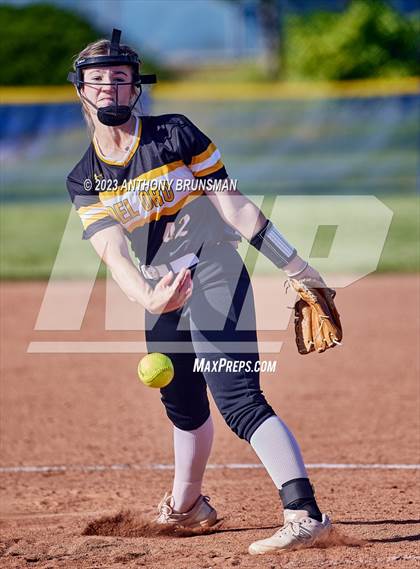 Thumbnail 1 in Del Oro @ Folsom photogallery.