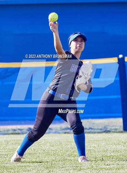 Thumbnail 1 in Del Oro @ Folsom photogallery.