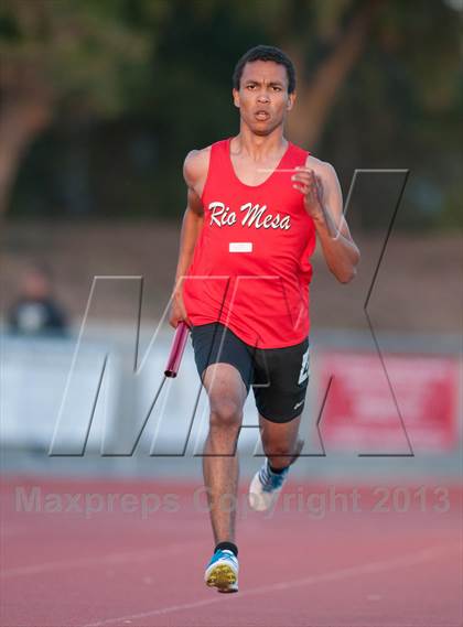 Thumbnail 2 in Don Green Invitational 4x400 Meter Relay photogallery.