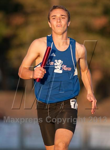 Thumbnail 2 in Don Green Invitational 4x400 Meter Relay photogallery.