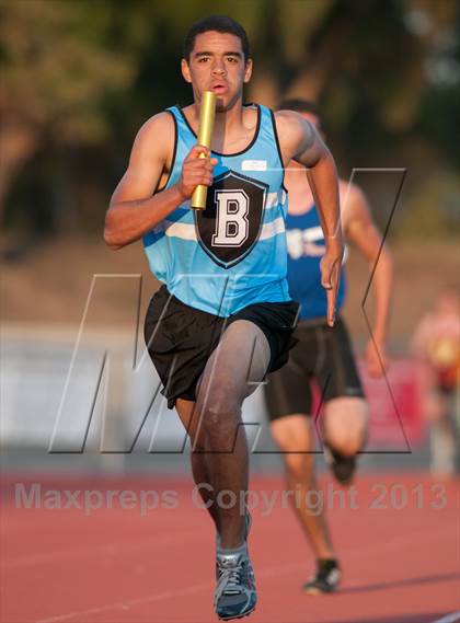 Thumbnail 1 in Don Green Invitational 4x400 Meter Relay photogallery.