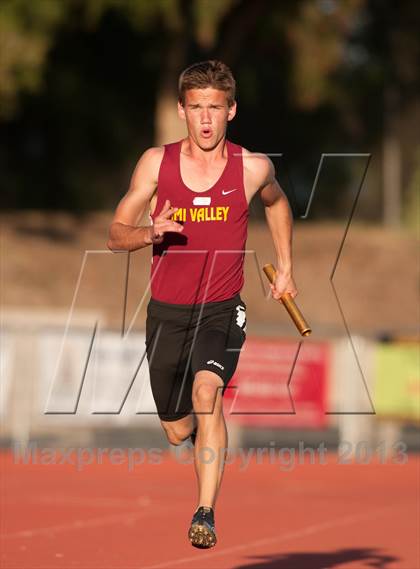 Thumbnail 1 in Don Green Invitational 4x400 Meter Relay photogallery.
