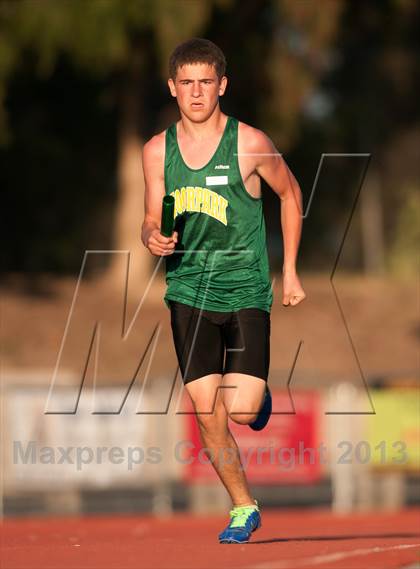 Thumbnail 2 in Don Green Invitational 4x400 Meter Relay photogallery.