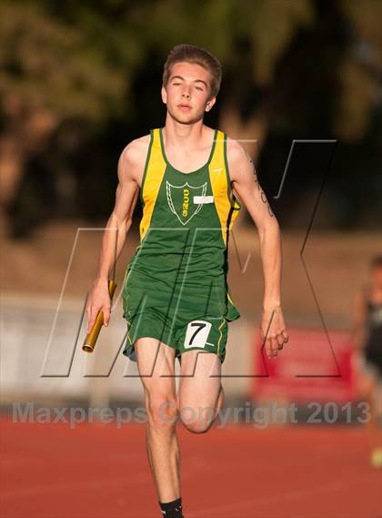 Thumbnail 1 in Don Green Invitational 4x400 Meter Relay photogallery.