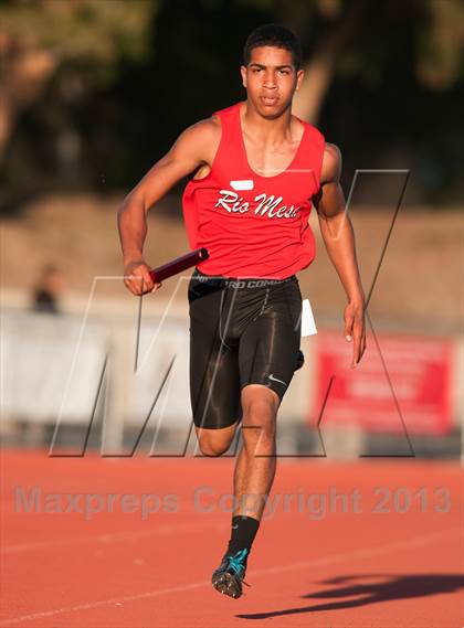 Thumbnail 1 in Don Green Invitational 4x400 Meter Relay photogallery.