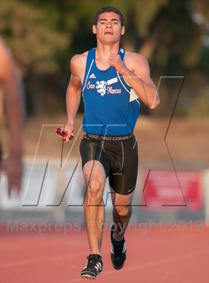 Thumbnail 2 in Don Green Invitational 4x400 Meter Relay photogallery.