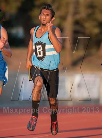 Thumbnail 2 in Don Green Invitational 4x400 Meter Relay photogallery.