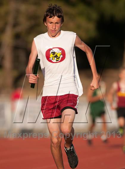 Thumbnail 1 in Don Green Invitational 4x400 Meter Relay photogallery.