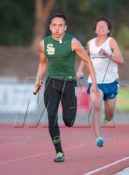 Thumbnail 3 in Don Green Invitational 4x400 Meter Relay photogallery.