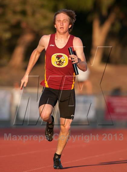 Thumbnail 2 in Don Green Invitational 4x400 Meter Relay photogallery.