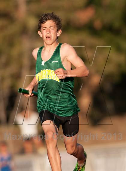 Thumbnail 2 in Don Green Invitational 4x400 Meter Relay photogallery.