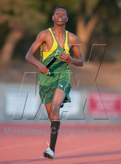 Thumbnail 3 in Don Green Invitational 4x400 Meter Relay photogallery.