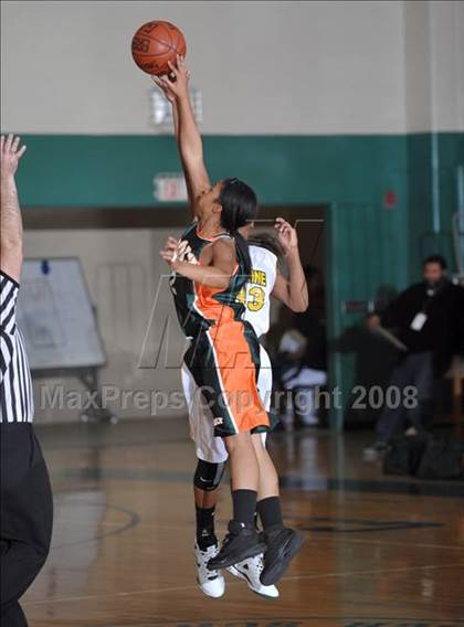 Thumbnail 1 in Poly vs. Narbonne (Ladycat Classic) photogallery.