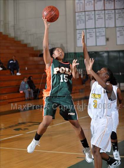 Thumbnail 1 in Poly vs. Narbonne (Ladycat Classic) photogallery.
