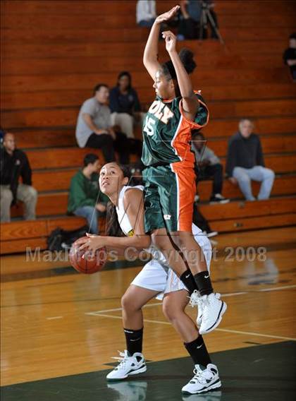 Thumbnail 1 in Poly vs. Narbonne (Ladycat Classic) photogallery.